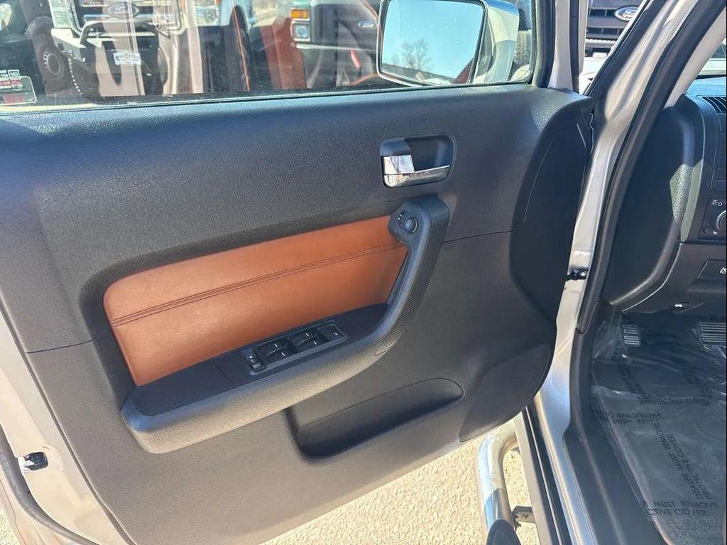 used 2006 Hummer H3 car, priced at $14,500