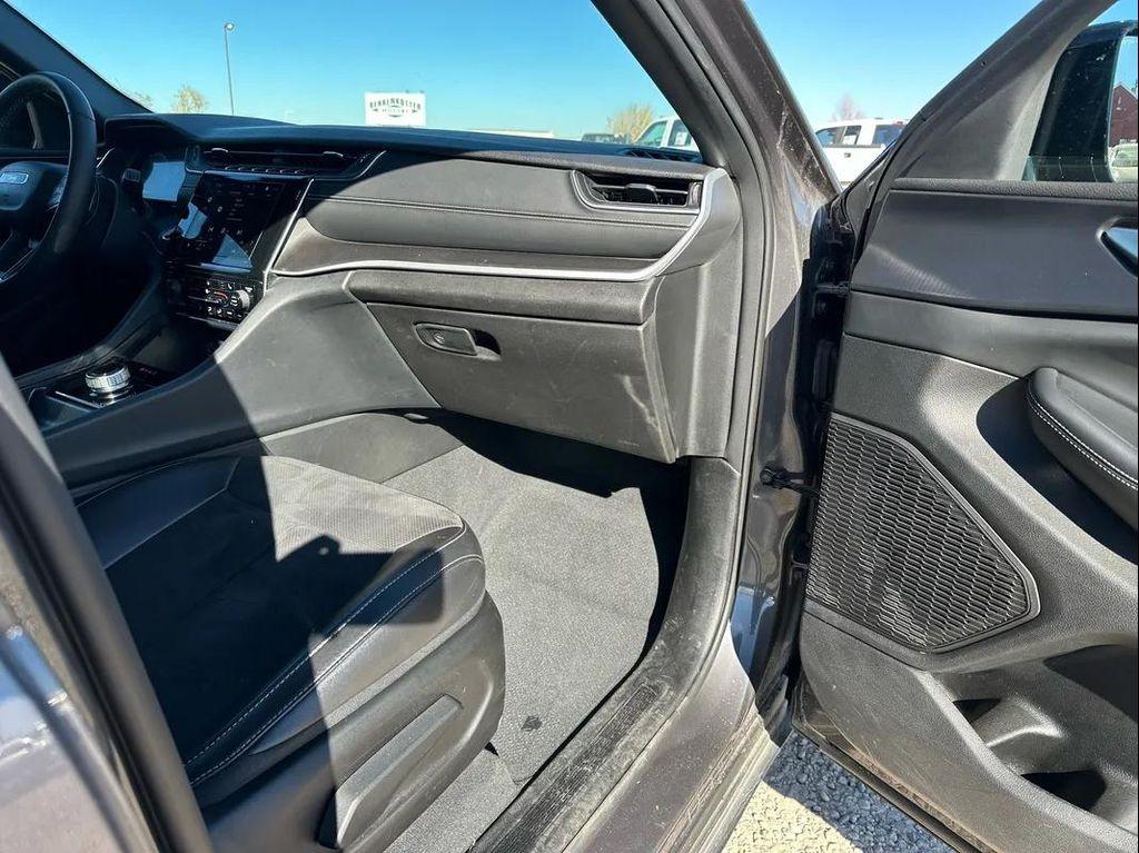 used 2024 Jeep Grand Cherokee L car, priced at $28,500