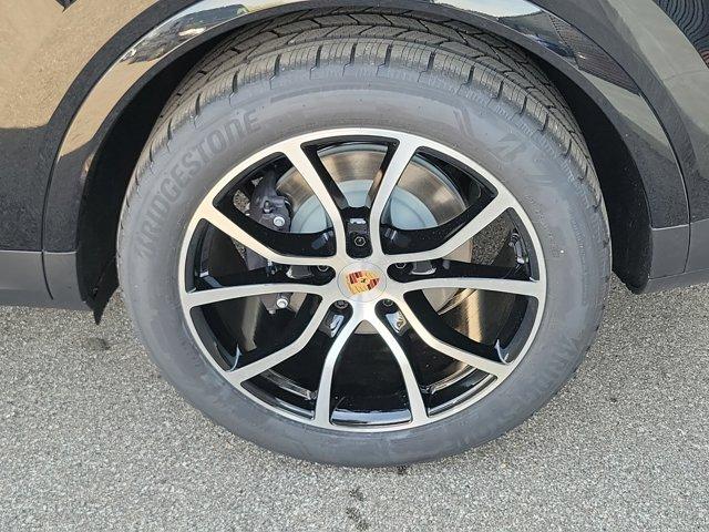 new 2026 Porsche Cayenne car, priced at $113,080