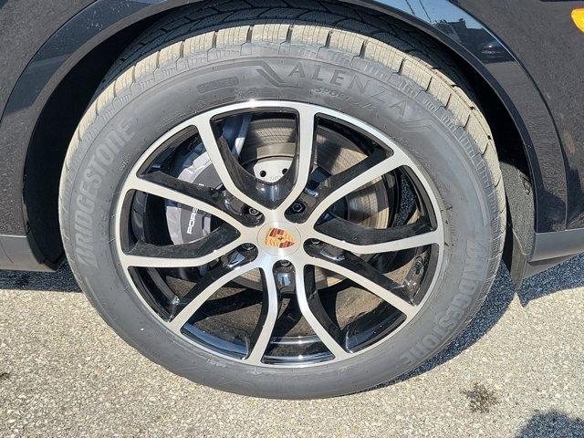 new 2026 Porsche Cayenne car, priced at $113,080