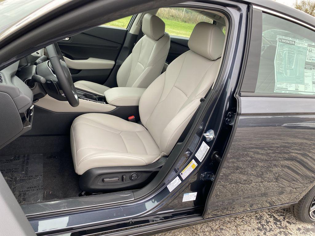 new 2025 Honda Accord Hybrid car, priced at $37,765