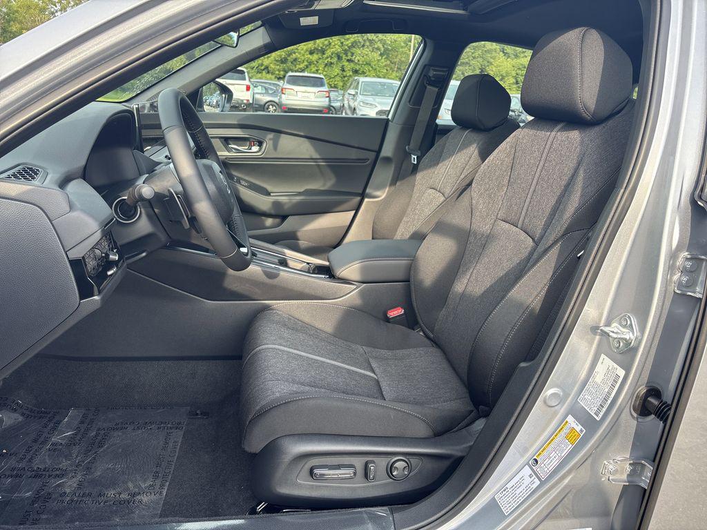 new 2025 Honda Accord Hybrid car, priced at $33,065