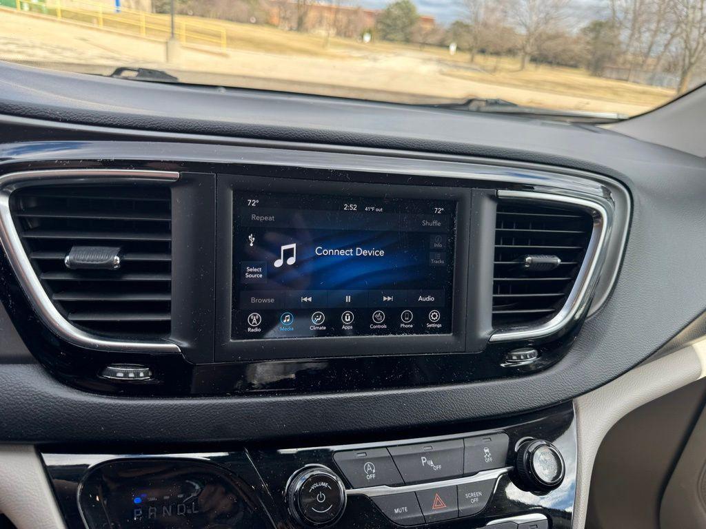 used 2020 Chrysler Pacifica car, priced at $14,711