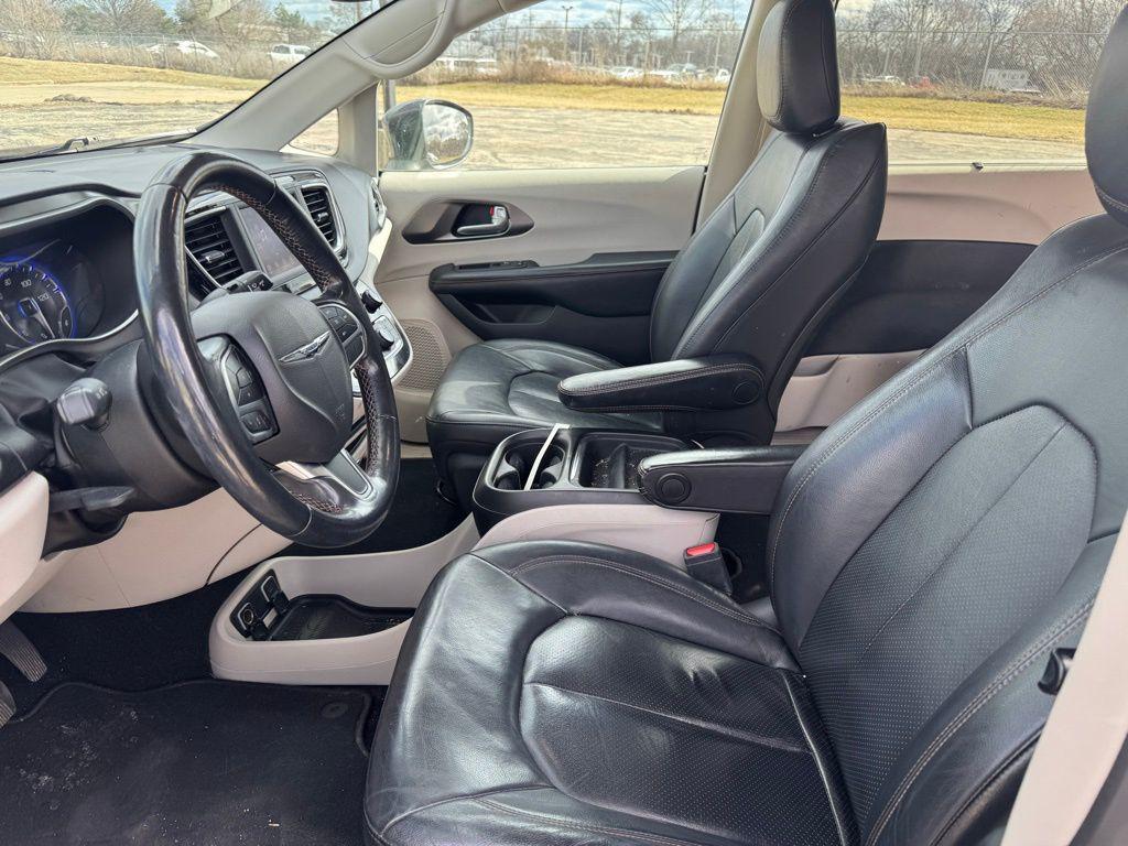 used 2020 Chrysler Pacifica car, priced at $14,711