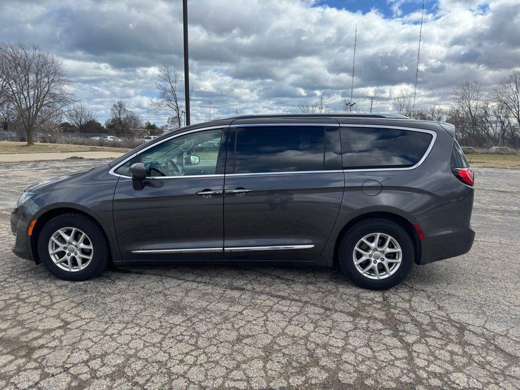 used 2020 Chrysler Pacifica car, priced at $14,711
