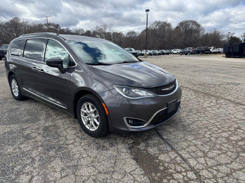 used 2020 Chrysler Pacifica car, priced at $14,711