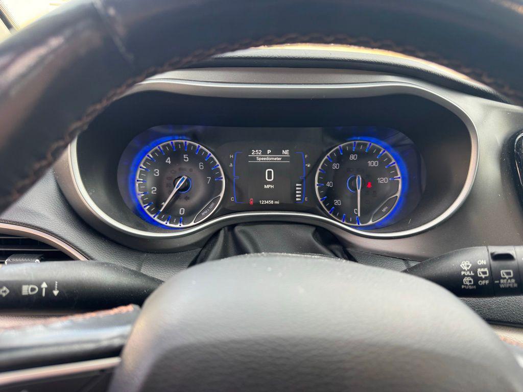 used 2020 Chrysler Pacifica car, priced at $14,711
