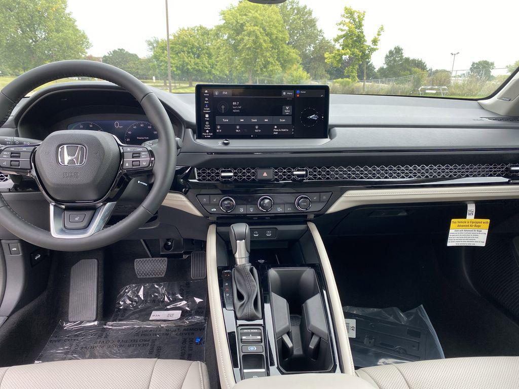 new 2025 Honda Accord Hybrid car, priced at $38,152