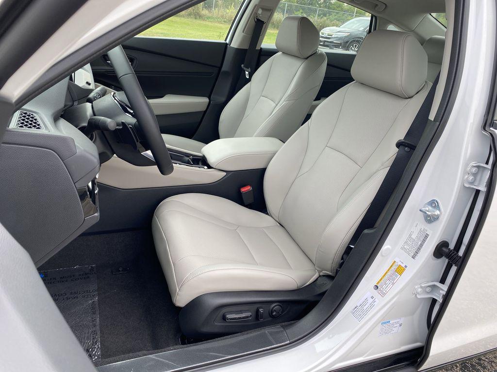 new 2025 Honda Accord Hybrid car, priced at $38,152