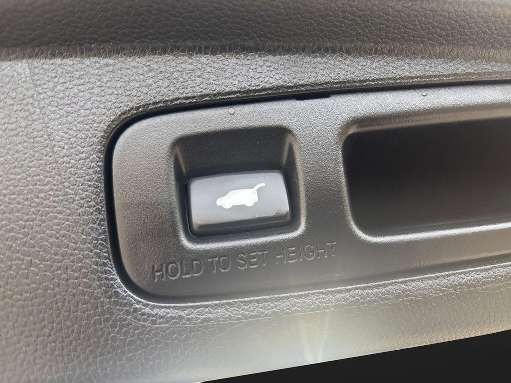 used 2025 Honda CR-V Hybrid car, priced at $34,800