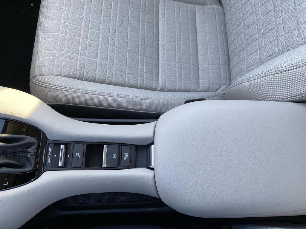 new 2026 Honda HR-V car, priced at $28,125