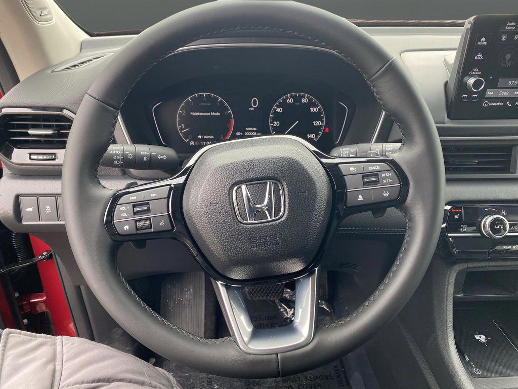 new 2025 Honda Pilot car, priced at $48,403