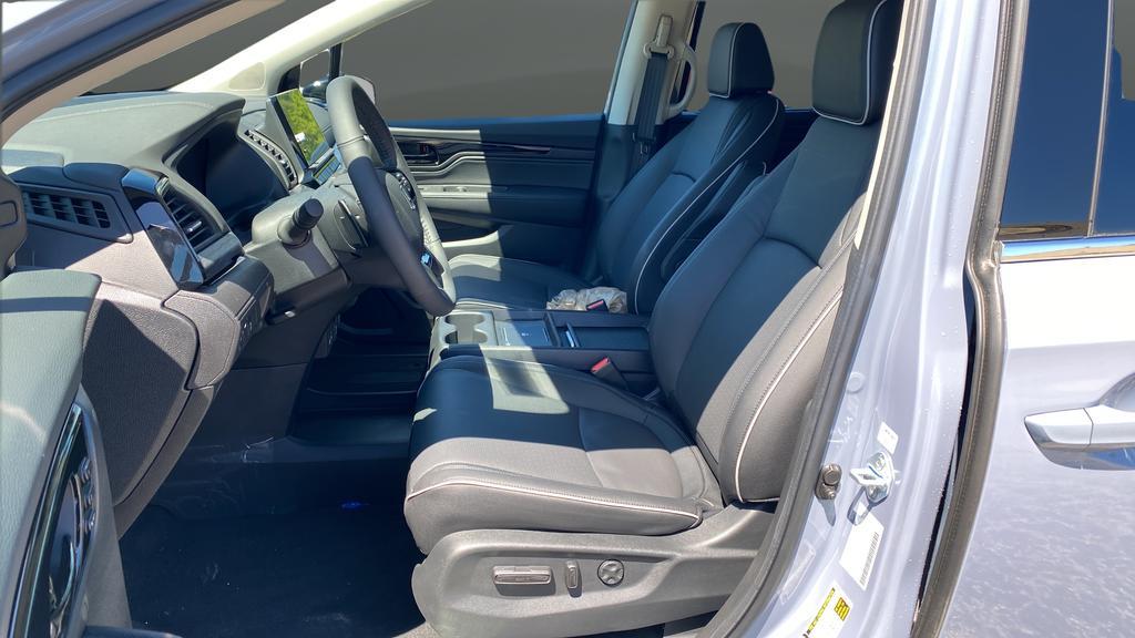 new 2026 Honda Odyssey car, priced at $52,070