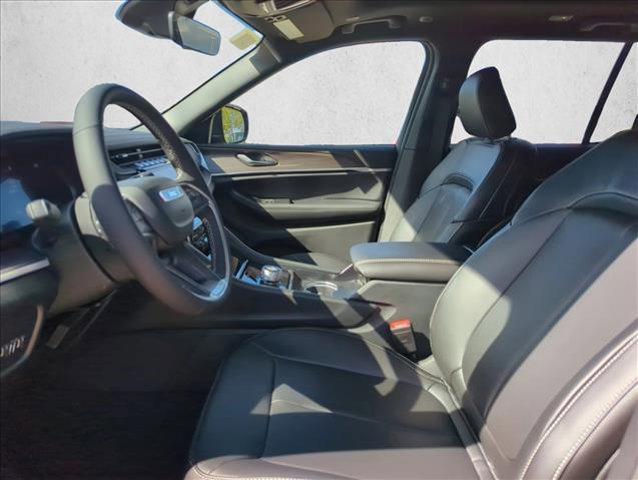 new 2025 Jeep Grand Cherokee car, priced at $42,019