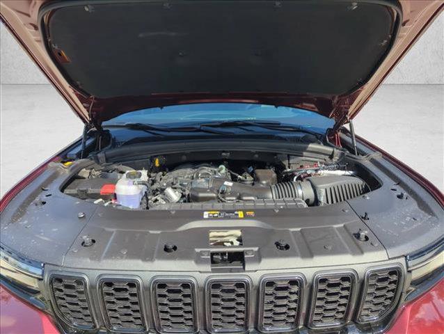 new 2025 Jeep Grand Cherokee car, priced at $42,019