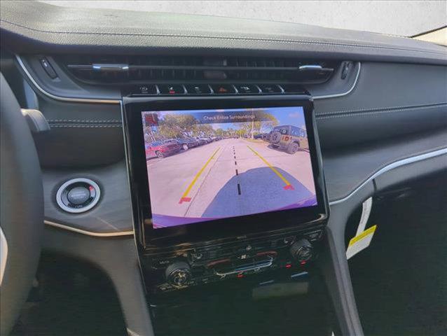 new 2025 Jeep Grand Cherokee car, priced at $42,019