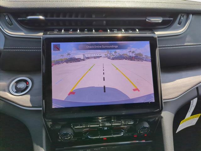 new 2025 Jeep Grand Cherokee car, priced at $39,541