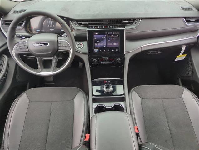 new 2025 Jeep Grand Cherokee car, priced at $34,998