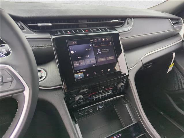 new 2025 Jeep Grand Cherokee car, priced at $34,998