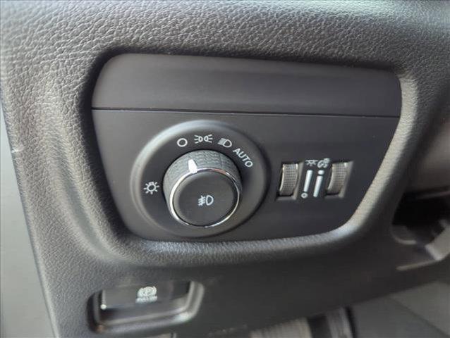 new 2026 Jeep Grand Cherokee car, priced at $45,615