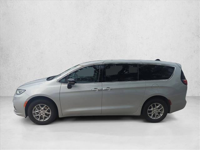 new 2026 Chrysler Pacifica car, priced at $39,805