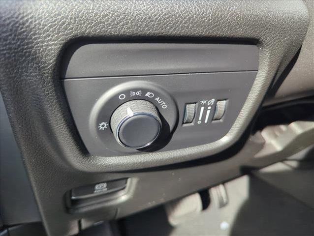 new 2025 Jeep Grand Cherokee car, priced at $38,066