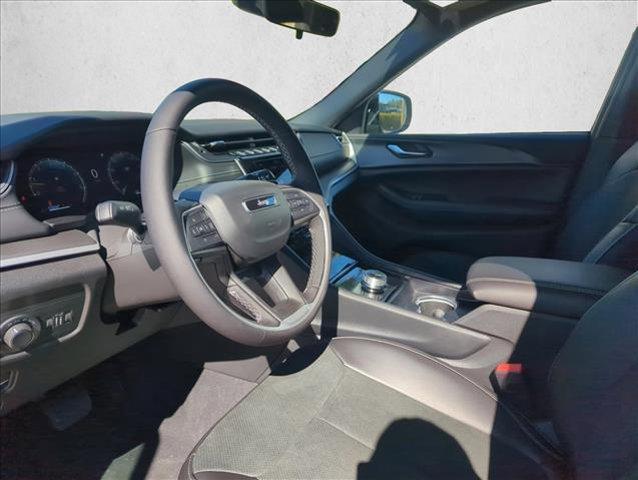 new 2025 Jeep Grand Cherokee car, priced at $33,386