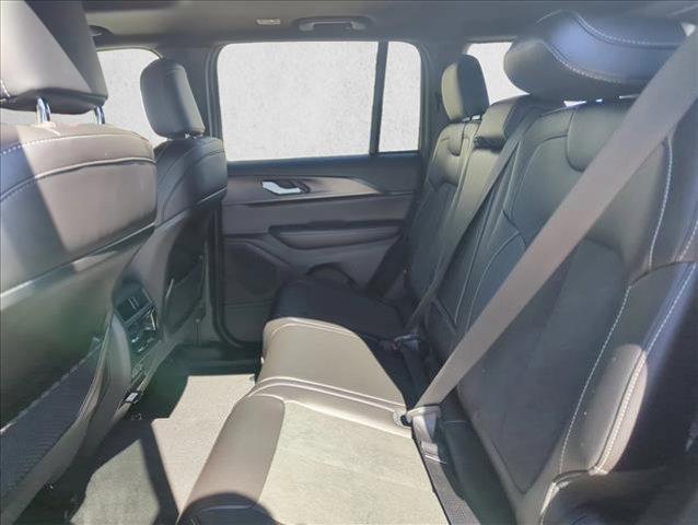 new 2025 Jeep Grand Cherokee car, priced at $33,386