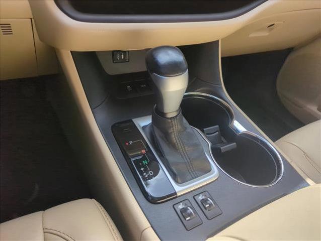 used 2015 Toyota Highlander car, priced at $19,765