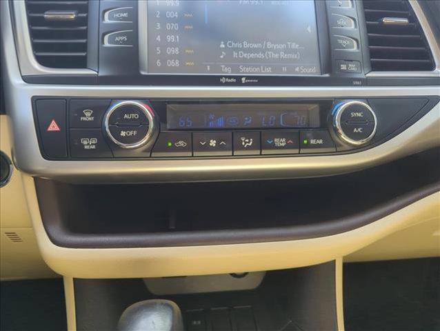 used 2015 Toyota Highlander car, priced at $19,765