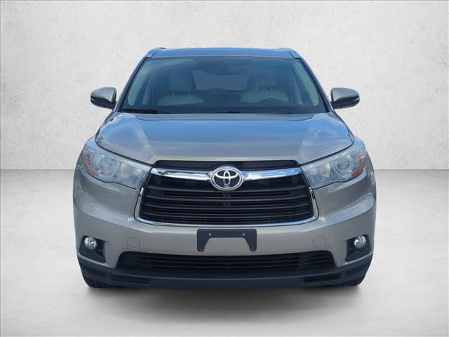 used 2015 Toyota Highlander car, priced at $19,765