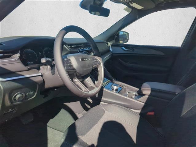 new 2025 Jeep Grand Cherokee car, priced at $33,284