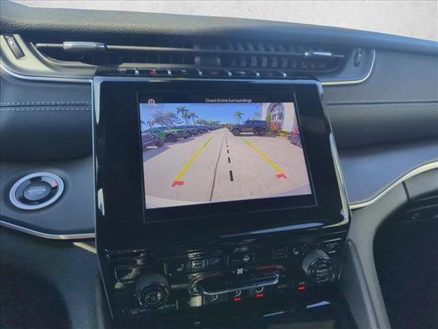 new 2025 Jeep Grand Cherokee car, priced at $33,284