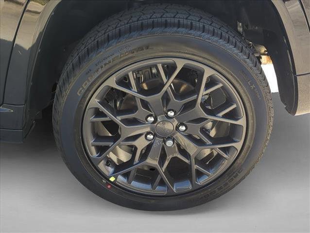 new 2025 Jeep Grand Cherokee car, priced at $56,087