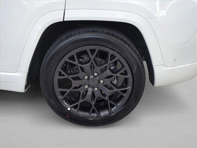 new 2026 Jeep Grand Cherokee car, priced at $58,654