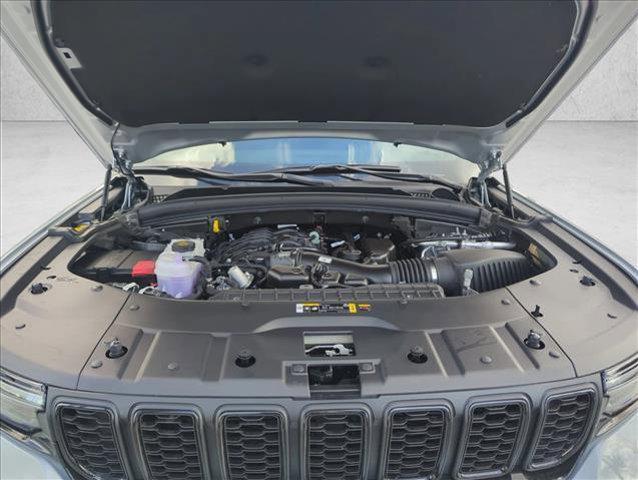 new 2025 Jeep Grand Cherokee car, priced at $44,472