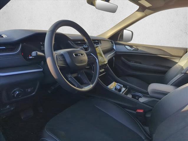 new 2025 Jeep Grand Cherokee car, priced at $35,050