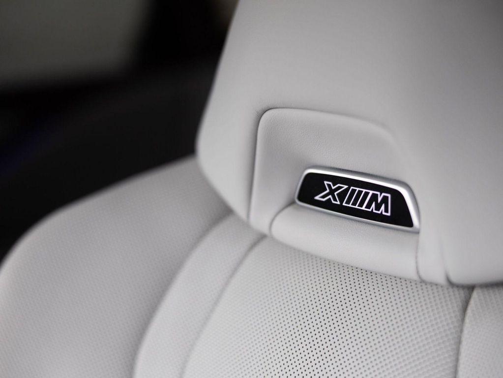 BMW XM view 10
