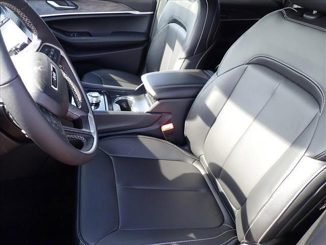 new 2025 Jeep Grand Cherokee car, priced at $50,547