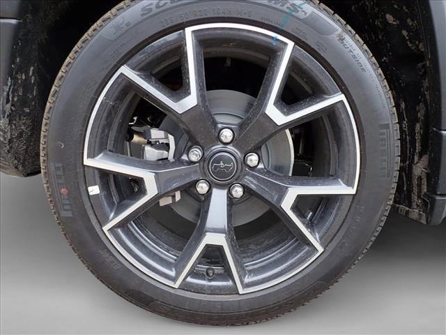new 2026 Jeep Cherokee car, priced at $42,991