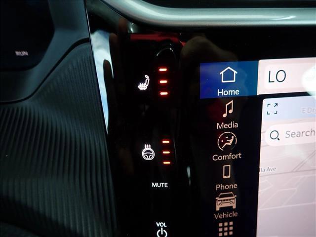new 2026 Jeep Cherokee car, priced at $42,991