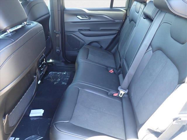 new 2025 Jeep Grand Cherokee car, priced at $44,547