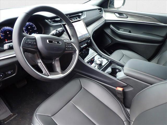 new 2025 Jeep Grand Cherokee car, priced at $52,279