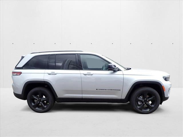 new 2025 Jeep Grand Cherokee car, priced at $52,279