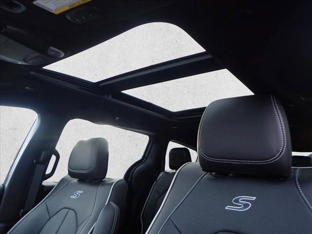 new 2026 Chrysler Pacifica car, priced at $54,814