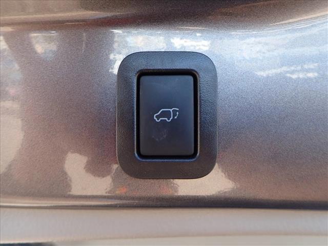 used 2019 Toyota Highlander car, priced at $25,499