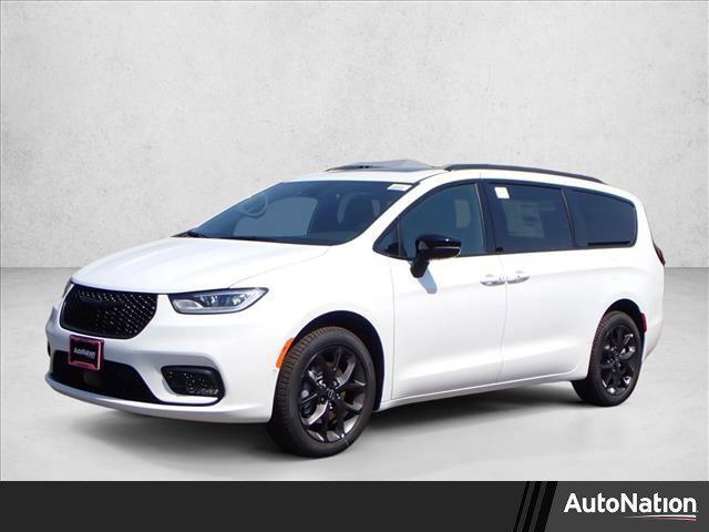 new 2026 Chrysler Pacifica car, priced at $51,491