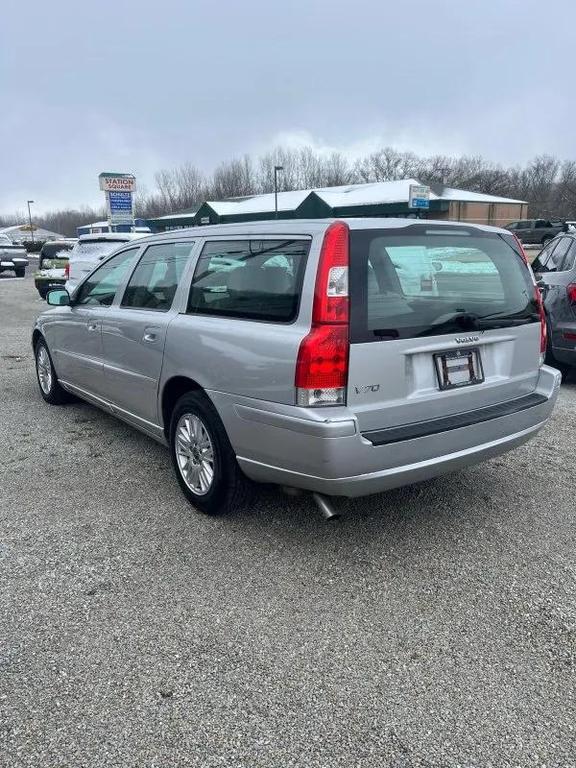 used 2005 Volvo V70 car, priced at $4,995