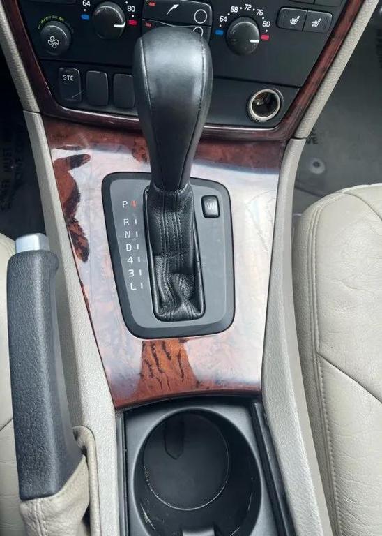 used 2005 Volvo V70 car, priced at $4,995