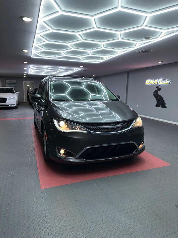 used 2017 Chrysler Pacifica car, priced at $9,199